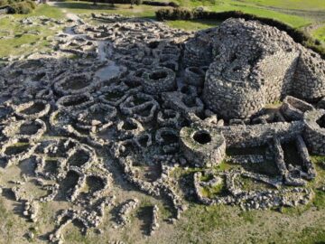 Gigante Rosso su Nuraxi
