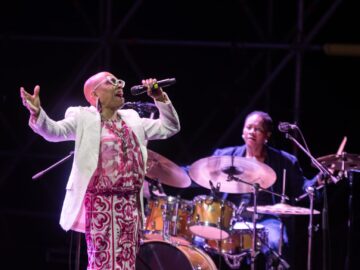 dee dee Bridgewater ensamble_3 _tharros
